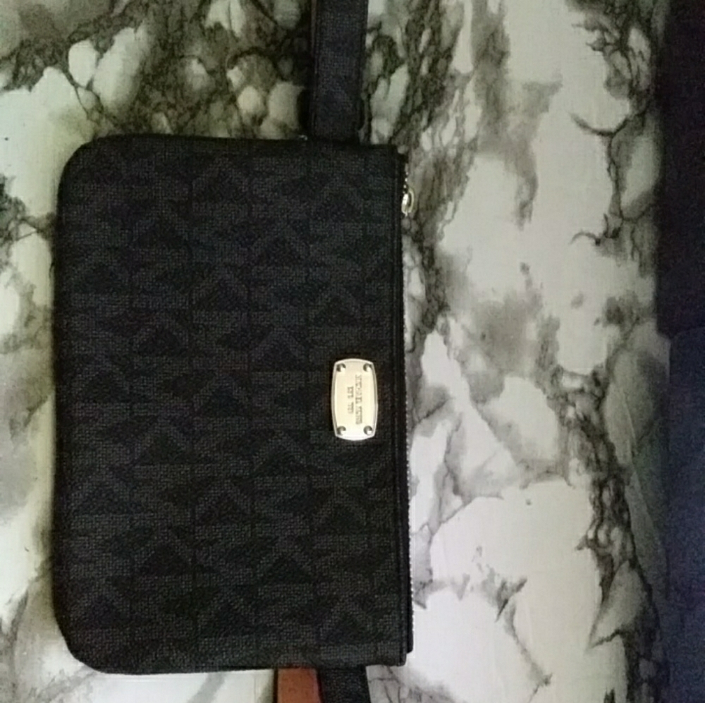 michael kors fanny pack